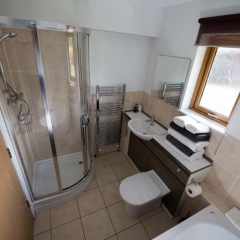 A bathroom  in a chalet at Loch Lomond Waterfront