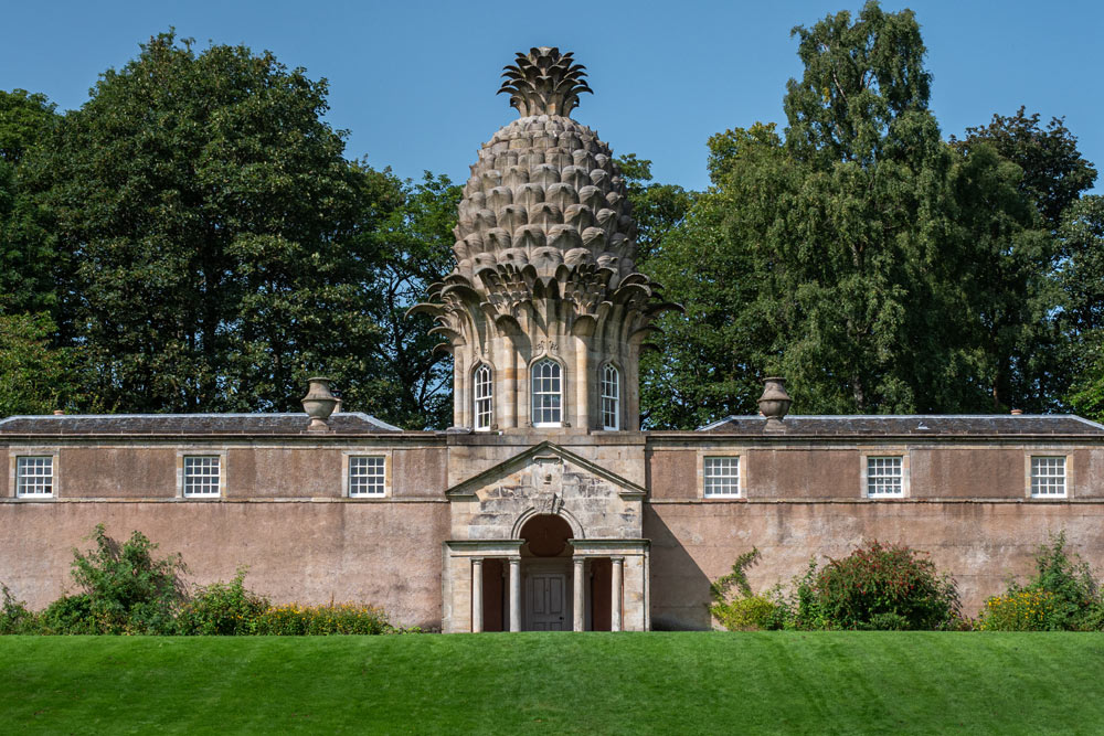 Fruit-shaped folly in Falkirk, Scotland