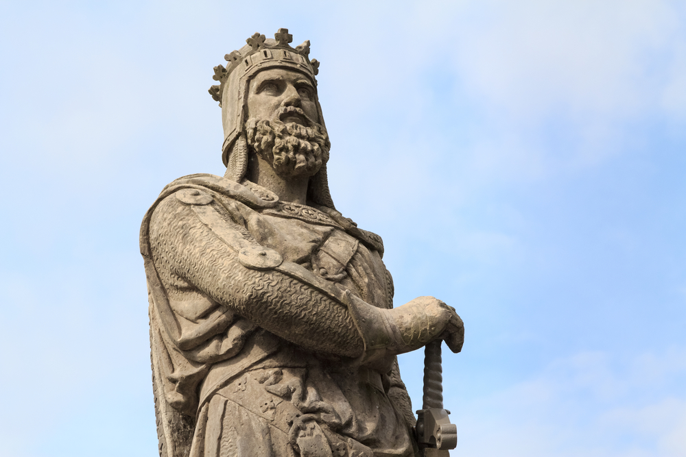 Robert the Bruce, king of Scots; stone statue in front of Stirling castle. Scotland